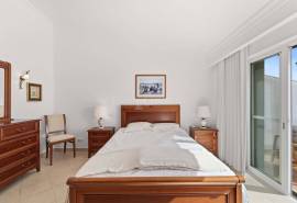 Vale do Lobo – south facing 3 bedroom villa with pool