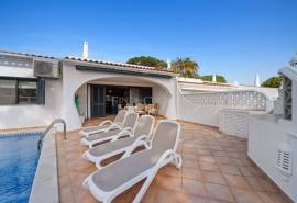 Vale do Lobo – south facing 3 bedroom villa with pool