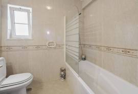 Carvoeiro – 4-bedroom villa with heated pool and sea views from the first floor