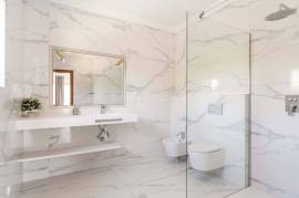 Carvoeiro - 5+2-bedroom villa just a short stroll from the beach of Senhora da Rocha