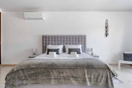 Carvoeiro - 5+2-bedroom villa just a short stroll from the beach of Senhora da Rocha