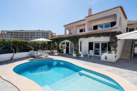 Carvoeiro - 5+2-bedroom villa just a short stroll from the beach of Senhora da Rocha