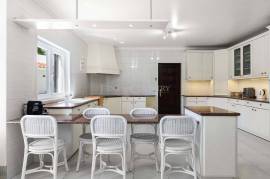 Carvoeiro - 5+2-bedroom villa just a short stroll from the beach of Senhora da Rocha