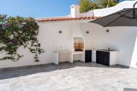 Carvoeiro - 5+2-bedroom villa just a short stroll from the beach of Senhora da Rocha