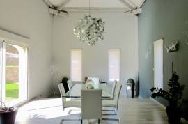 Superb High-End Single Storey Villa And Independent Guest Cottage On A Magnificent Landscaped Plot Of 5500 M2 With Pool, Horse Stalls And Spectacular Views. Superb High-End Single Storey Villa And Independent Guest Cottage On A Magnificent Landscaped Plot Of 5500 M2 With Pool, Horse Stalls And Spectacular Views.