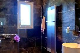 Superb High-End Single Storey Villa And Independent Guest Cottage On A Magnificent Landscaped Plot Of 5500 M2 With Pool, Horse Stalls And Spectacular Views. Superb High-End Single Storey Villa And Independent Guest Cottage On A Magnificent Landscaped Plot Of 5500 M2 With Pool, Horse Stalls And Spectacular Views.