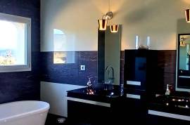 Superb High-End Single Storey Villa And Independent Guest Cottage On A Magnificent Landscaped Plot Of 5500 M2 With Pool, Horse Stalls And Spectacular Views. Superb High-End Single Storey Villa And Independent Guest Cottage On A Magnificent Landscaped Plot Of 5500 M2 With Pool, Horse Stalls And Spectacular Views.