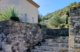 Superb High-End Single Storey Villa And Independent Guest Cottage On A Magnificent Landscaped Plot Of 5500 M2 With Pool, Horse Stalls And Spectacular Views. Superb High-End Single Storey Villa And Independent Guest Cottage On A Magnificent Landscaped Plot Of 5500 M2 With Pool, Horse Stalls And Spectacular Views.