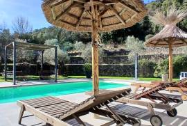 Superb High-End Single Storey Villa And Independent Guest Cottage On A Magnificent Landscaped Plot Of 5500 M2 With Pool, Horse Stalls And Spectacular Views. Superb High-End Single Storey Villa And Independent Guest Cottage On A Magnificent Landscaped Plot Of 5500 M2 With Pool, Horse Stalls And Spectacular Views.