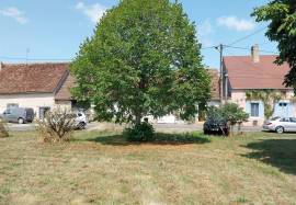 House with barns for sale near Les Herolles, Vienne 86