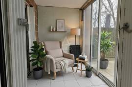 Apartment with Lovely Terrace East of Paris