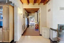 Detached House with Indoor Swimming Pool
