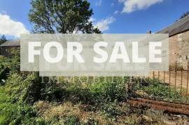 Former Farm House With Outbuildings Former Farm House With Outbuildings