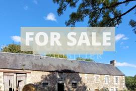 Former Farm House With Outbuildings Former Farm House With Outbuildings