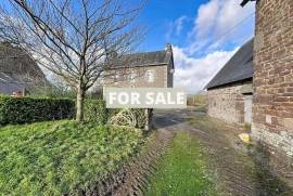 Former Farm Complex with Huge Potential Former Farm Complex with Huge Potential