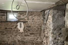 Country House to Renovate, Ideal Location