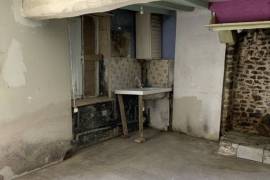 Country House to Renovate, Ideal Location