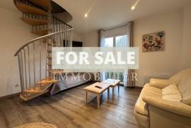 Duplex Apartment by the Golf Course Duplex Apartment by the Golf Course