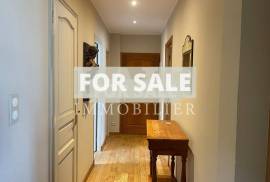 Charming Duplex Apartment by Golf Course Charming Duplex Apartment by Golf Course