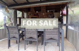 Detached Country House with Landscaped Garden
