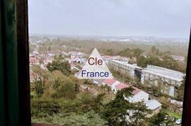 Duplex Apartment in Heart of Town