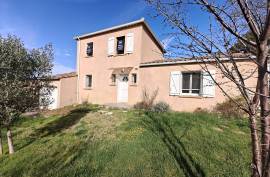 Detached Villa with Pool and Open Views