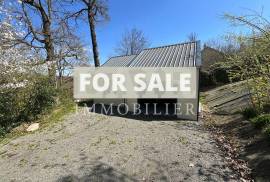 Detached Bagnolaise Villa with Lovely Garden