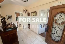 Detached Bagnolaise Villa with Lovely Garden