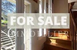 Detached Bagnolaise Villa with Lovely Garden