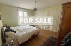 Detached Bagnolaise Villa with Lovely Garden