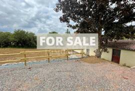 Detached Country House with Over Two Hectares of Land