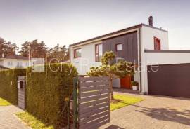 Detached house for rent in Riga district, 220.00m2