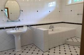 Detached house for rent in Jurmala, 340.00m2