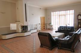 Detached house for rent in Jurmala, 340.00m2