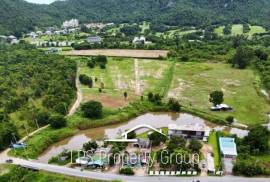 17 Rai of Prime Building Land adjacent to Black Mountain Golf Course