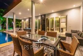 Modern 4 Bedroom Pool Villa