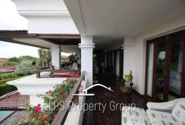 Large 3 Bed Condo For Sale with Stunning Sea and City Views