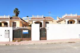 FABULOUS 3 BEDROOM VILLA WITH VIEWS AND PROVATE SWIMMING POOL