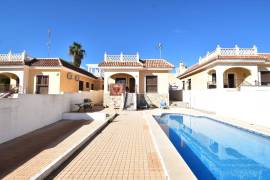 FABULOUS 3 BEDROOM VILLA WITH VIEWS AND PROVATE SWIMMING POOL