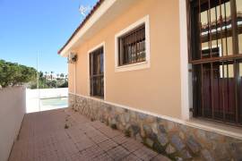 FABULOUS 3 BEDROOM VILLA WITH VIEWS AND PROVATE SWIMMING POOL