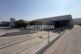 NO AGENTS | LOGISTICS WAREHOUSE | LOADING DOCK 4