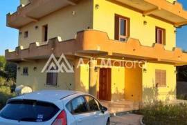 Shtepi private ne shitje