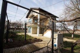 2-bed house with parking lot only 10 kilometers to the sea