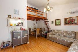 A townhouse wiht mountine view in Budva