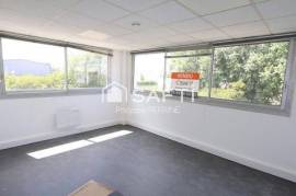 Bureau de 60 m2 en RDC