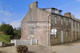 Maison pierre entre terre et mer