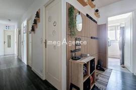 APPARTEMENT 91 M² 4 CHAMBRES PARKING ET CAVES