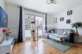 APPARTEMENT DEUX CHAMRES, PARKING ET CAVE