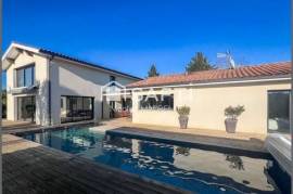 Maison 4 chambres, dépendance, piscine, calme