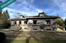 Propriété en pierre avec parc exceptionnel de 4,2 hectares au cœur de Nersac